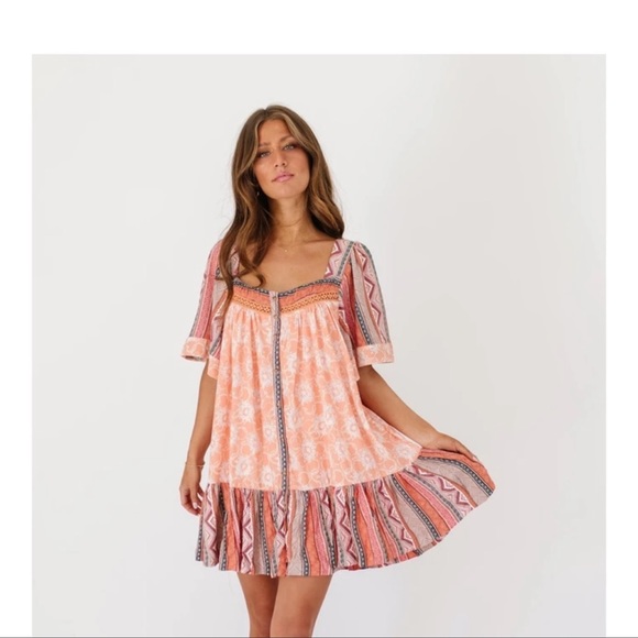Davi & Dani Dresses & Skirts - NWT Davi & Dani mini dress